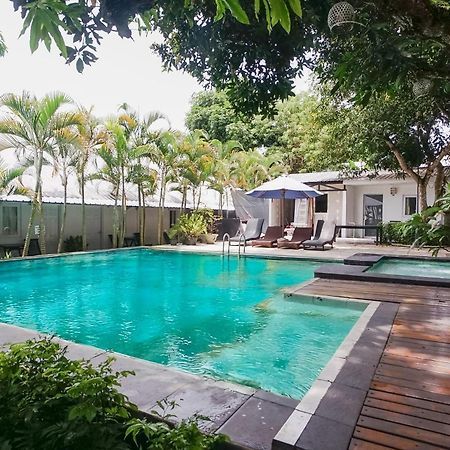 Kos 168 Jimbaran Hotel Bagian luar foto